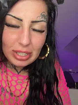 Snapshot of Arabella05 chatting on June 2026 11:49:02 PM Arabella05 online show from June 2026 11:49:02 PM