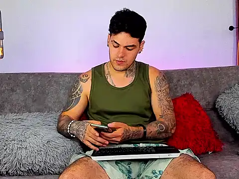 Austin Rayne online show from July 2026 04:38:01 AM