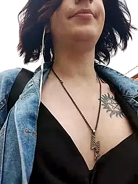 MickeQuinee online show from July 2026 10:21:02 AM