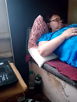 Snapshot of oksana72 chatting on October 2025 09:38:02 AM oksana72 online show from October 2025 09:38:02 AM