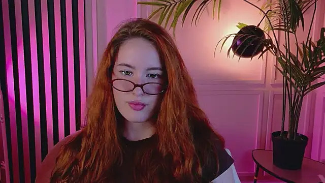Snapshot of ChloeAster chatting on June 2026 10:05:02 PM ChloeAster online show from June 2026 10:05:02 PM