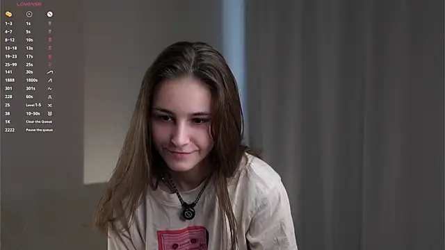 Snapshot of CaseyMulders chatting on June 2026 02:06:01 AM CaseyMulders online show from June 2026 02:06:01 AM