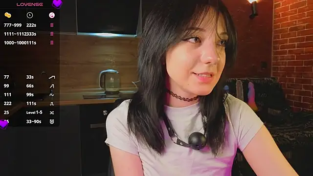 Snapshot of yuriski_ chatting on June 2026 05:46:01 PM yuriski online show from June 2026 05:46:01 PM