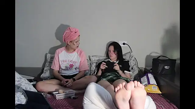 Catherine19Hunt online show from June 2026 06:14:01 PM