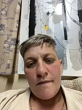 blueiceeyes online show from June 2026 06:10:01 PM