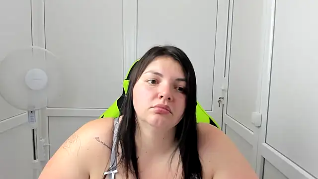Snapshot of MargaretDark chatting on June 2026 12:42:02 PM MargaretDark online show from June 2026 12:42:02 PM