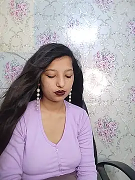 Snapshot of Queen_Rosyy chatting on June 2026 04:32:02 AM Queen Rosyy online show from June 2026 04:32:02 AM
