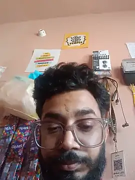 Snapshot of Desindianbull69 chatting on June 2026 04:21:01 AM Desindianbull69 online show from June 2026 04:21:01 AM