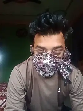 Snapshot of Desindianbull69 chatting on June 2026 01:03:01 AM Desindianbull69 online show from June 2026 01:03:01 AM