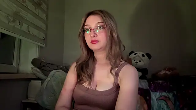 CloudyFoxy online show from June 2026 08:29:02 PM