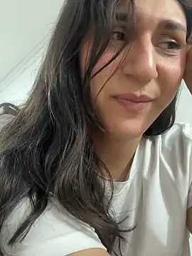 Snapshot of AryloverX chatting on July 2026 09:07:02 PM AryloverX online show from July 2026 09:07:02 PM