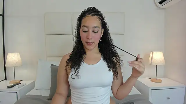 NaomiCambels online show from July 2026 07:02:02 PM