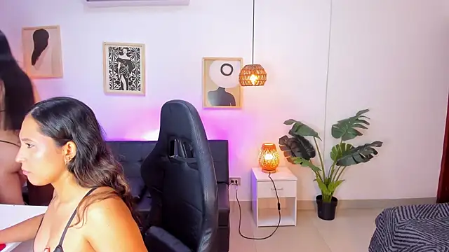 Ladies Wallen online show from July 2026 02:05:02 AM