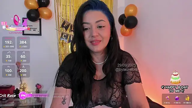 LauraToro  online show from September 2025 01:38:02 PM