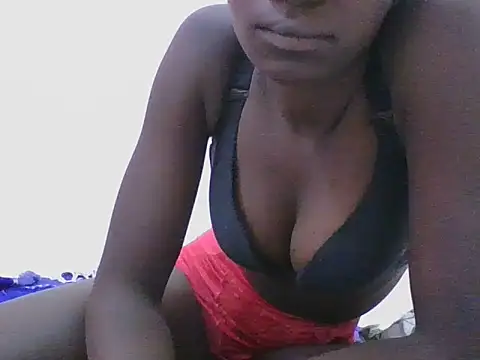 Snapshot of ebonypetite2 chatting on July 2026 04:27:01 AM ebonypetite2 online show from July 2026 04:27:01 AM