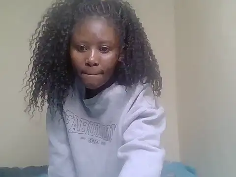 Snapshot of cute_bee chatting on July 2026 11:51:01 PM cute bee online show from July 2026 11:51:01 PM