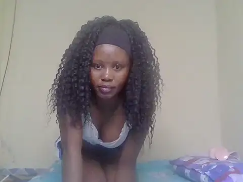 Snapshot of cute_bee chatting on July 2026 10:26:01 PM cute bee online show from July 2026 10:26:01 PM