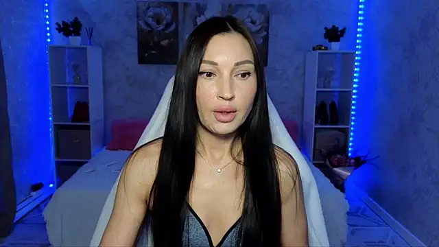 NikoleMills online show from June 2026 07:12:02 AM