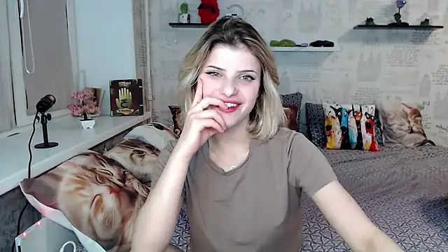 AleksandraJames online show from June 2026 10:12:01 PM