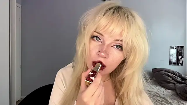 Snapshot of Velvets_Vixens01 chatting on August 2026 09:15:02 AM Velvets Vixens01 online show from August 2026 09:15:02 AM
