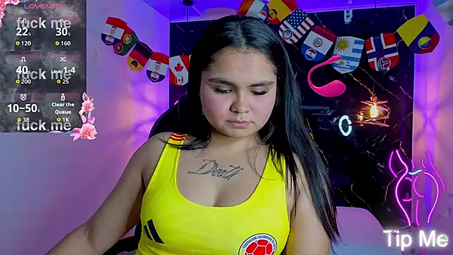 Snapshot of TifanyRoseX chatting on June 2026 08:02:01 PM TifanyRoseX online show from June 2026 08:02:01 PM