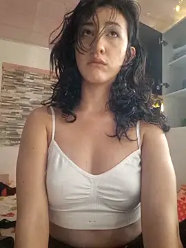 Snapshot of _valerianam chatting on June 2026 07:16:01 PM valerianam online show from June 2026 07:16:01 PM