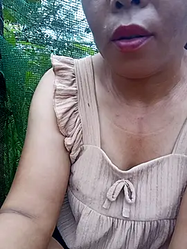 Snapshot of Chin-ni chatting on June 2026 01:30:02 AM Chin-ni online show from June 2026 01:30:02 AM