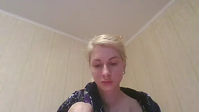 AmberandBlond online show from June 2026 04:00:01 PM