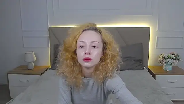 MiaVelmont online show from June 2026 05:05:01 AM