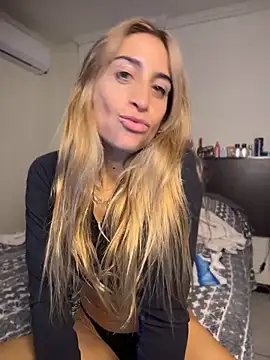 NicoleWilder online show from July 2026 03:01:02 PM