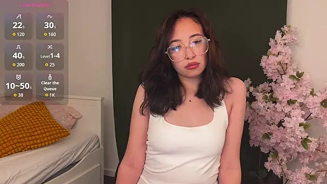 Snapshot of Hannari_ chatting on June 2026 10:28:02 AM Hannari online show from June 2026 10:28:02 AM