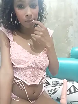 Snapshot of AlmaDream chatting on June 2026 03:25:01 AM AlmaDream online show from June 2026 03:25:01 AM