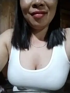 Snapshot of Lya_hott chatting on June 2026 02:19:02 PM Lya hott online show from June 2026 02:19:02 PM