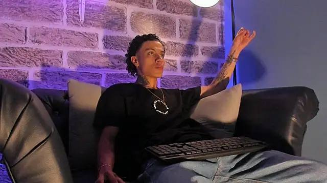 Snapshot of Mike_Parker2 chatting on June 2026 11:02:02 PM Mike Parker2 online show from June 2026 11:02:02 PM