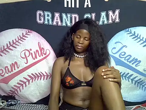 Snapshot of Queen_slay2 chatting on June 2026 05:46:02 AM Queen slay2 online show from June 2026 05:46:02 AM