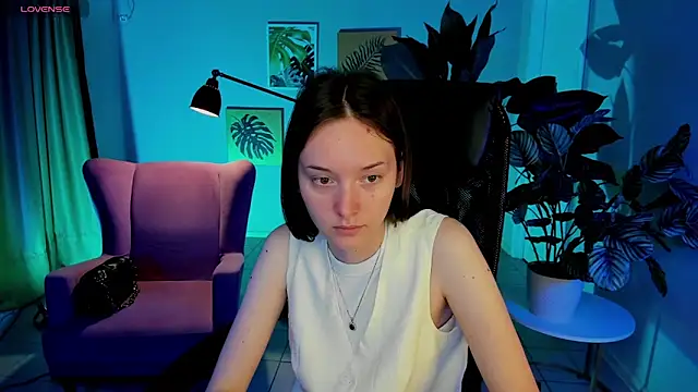 Snapshot of Eva_Leeee chatting on June 2026 05:21:01 AM Eva Leeee online show from June 2026 05:21:01 AM