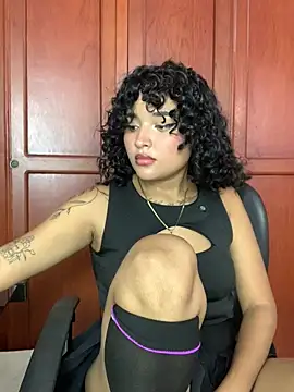 Snapshot of maryale01 chatting on July 2026 01:42:01 PM maryale01 online show from July 2026 01:42:01 PM