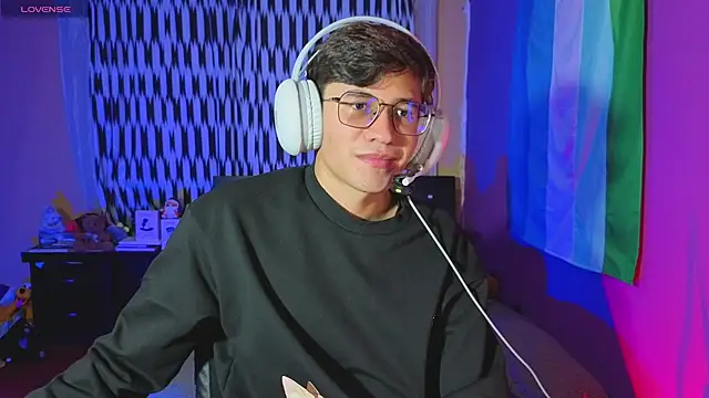 Angelito Twink online show from June 2026 01:37:01 AM