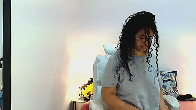 Snapshot of Isabella_Sophia19 chatting on July 2026 10:51:01 AM Isabella Sophia19 online show from July 2026 10:51:01 AM