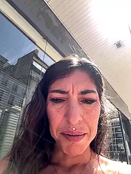 Snapshot of Mr_Inama_and_Mme_Amani chatting on June 2026 10:17:02 AM Mr Inama and Mme Amani online show from June 2026 10:17:02 AM