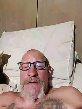 Snapshot of TheBubbaJay chatting on June 2026 10:08:01 PM TheBubbaJay online show from June 2026 10:08:01 PM