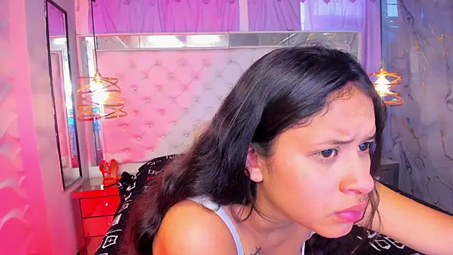 Snapshot of Tifanny-Val chatting on June 2026 01:06:02 PM Tifanny-Val online show from June 2026 01:06:02 PM