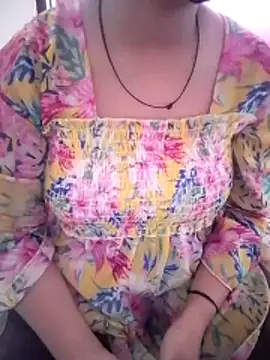 Snapshot of Riya_Beauty chatting on June 2026 05:48:01 AM Riya Beauty online show from June 2026 05:48:01 AM