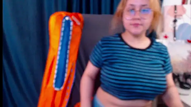 Snapshot of Judith_hypnosiss chatting on June 2026 06:08:01 PM Judith hypnosiss online show from June 2026 06:08:01 PM