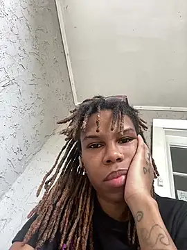 Snapshot of Opal_Rainbow chatting on May 2026 07:44:01 PM Opal Rainbow online show from May 2026 07:44:01 PM
