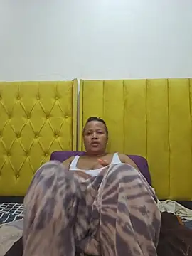 Snapshot of THICKCHARMAxxx28 chatting on June 2026 08:33:02 PM THICKCHARMAxxx28 online show from June 2026 08:33:02 PM