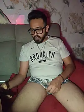 freakkydessi online show from August 2026 09:39:02 PM