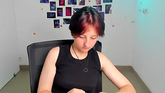 Dilara Kiss  online show from July 2026 11:12:02 AM