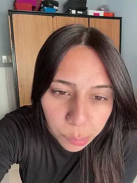 Snapshot of Morena_hot2 chatting on June 2026 05:04:02 PM Morena hot2 online show from June 2026 05:04:02 PM