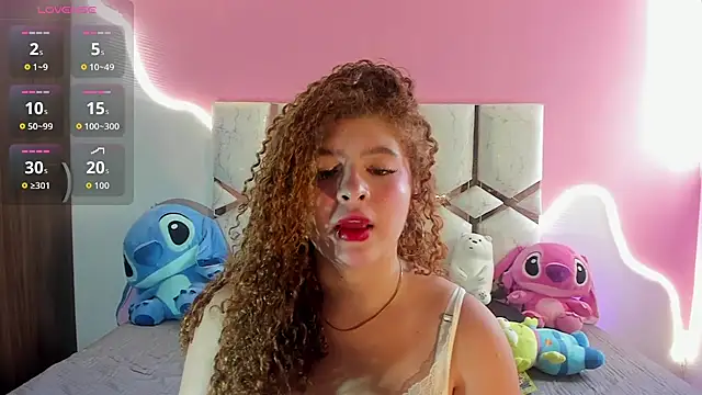 Snapshot of Kiara_velez chatting on July 2026 12:52:01 PM Kiara velez online show from July 2026 12:52:01 PM